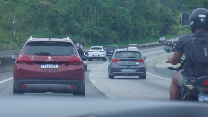 Rodovia Jorge Lacerda está congestionada nesta manhã