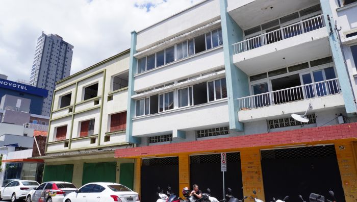 Construções de frente pra rua 15 de Novembro já foram demolidas (Foto: João Batista)