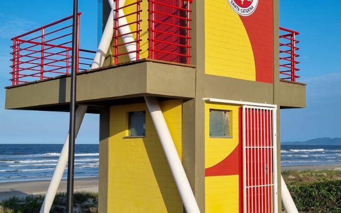 Adolescente se afogou numa corrente de retorno no mar de Navegantes em área que não tem cobertura de salva-vidas (Foto: Corpo de Bombeiros)