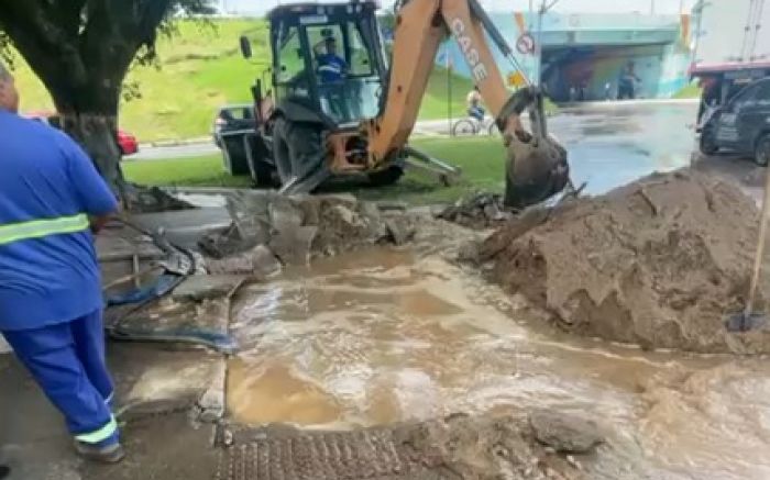 O reservatório R2 está zerado e o R1 precisou ser fechado (Foto: Divulgação/Emasa)