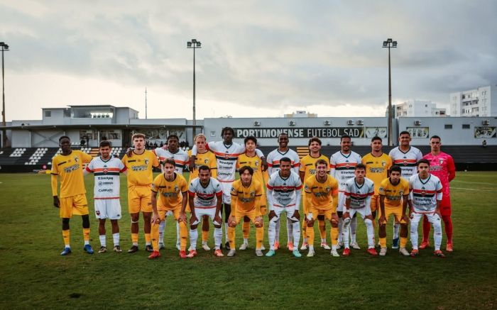 Camboriú utilizou a estrutura do Portimonense, clube parceiro da sua SAF (Foto: Divulgação)