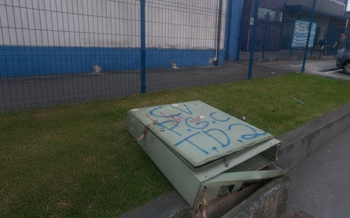 Vigilante deteve o cara, entrou em confronto, mas ele acabou fugindo