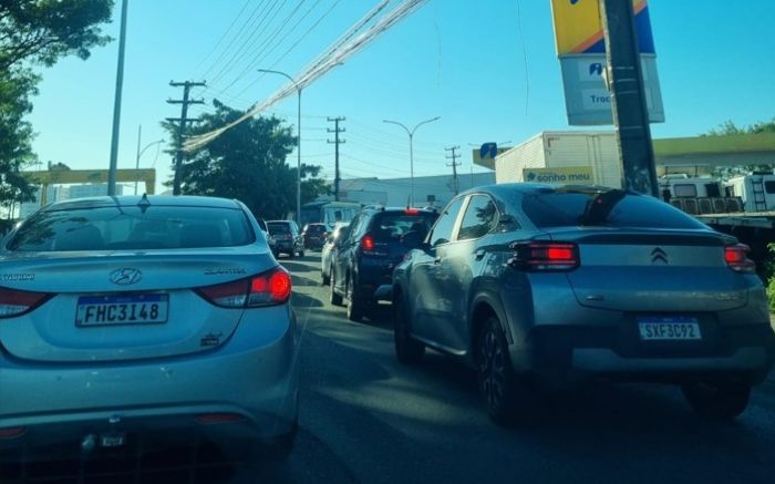 BR 101 entre Penha e Itajaí tem até 30 minutos de congestionamento