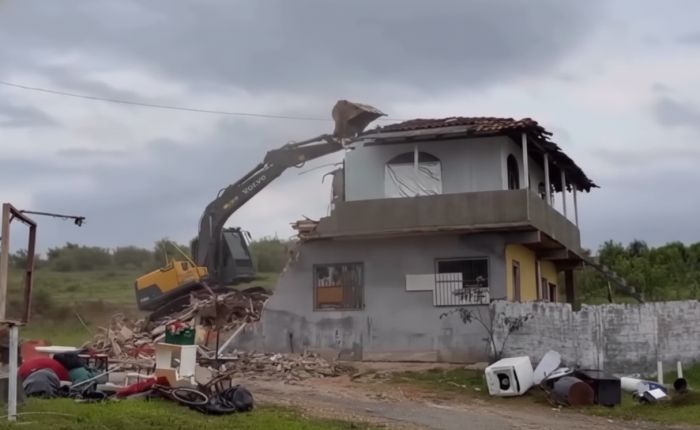 Internauta torceu para que “caderno do fiado” tenha desaparecido (Fotos e vídeos: Divulgação/Piçarrax Mil Grau)