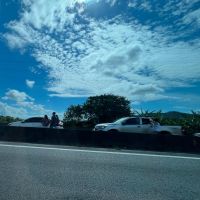 Engavetamento entre quatro carros trava trânsito na BR 101