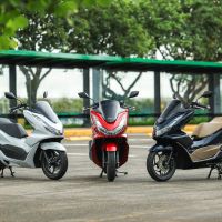 Quem comprar sua 0km na Toni Center ganha capacete e licenciamento grátis