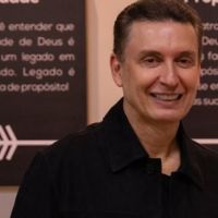 Pastor Michael Aboud, da Igreja Embaixada, será entrevistado ao vivo pelo DIARINHO
