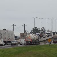 Ponte do rio Itajaí-Açu na BR 101 entre Itajaí e Penha está travada