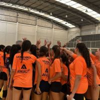 Itajaí busca novos talentos do vôlei com avaliações de base