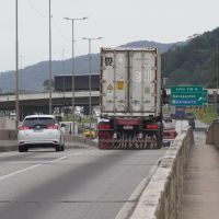 BR 101 sentido norte de Itajaí tem 16 km de congestionamento