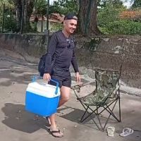 Garçom influencer elogia bandido após assalto em Navegantes: “foi muito educado”