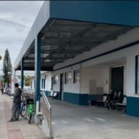 Ex-companheiro esfaqueia mulher nas costas, braços e barriga