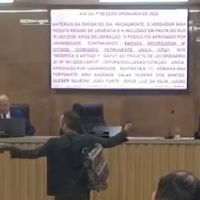 Homem com roupas camufladas invade Câmara e é detido pela PM