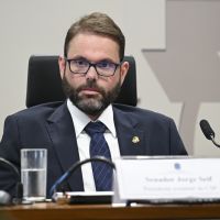 Julgamento da cassação do senador Jorge Seif vai ser retomado