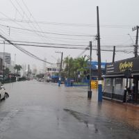 BC tem três ruas alagadas depois de chuvarada