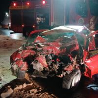 Homem morre em acidente entre caminhão e carro na BR 470