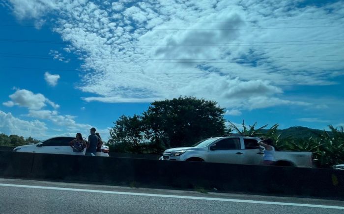 Acidente foi no sentido Curitiba na tarde desta sexta