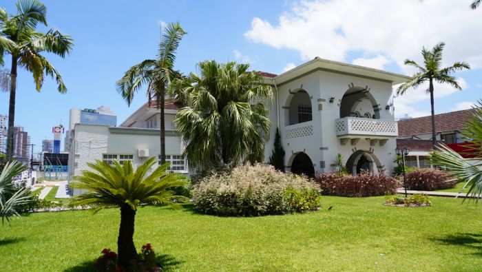 Prédio no centro da cidade guarda memória de grandes festas e carnavais