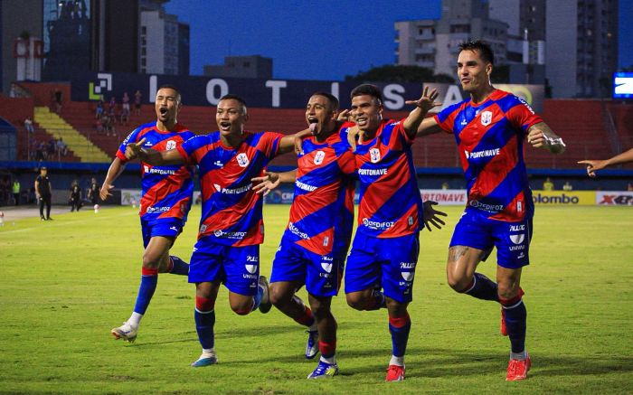 Em grande atuação, Marinheiro bateu o Tigre por 2 a 0 diante de quatro mil torcedores