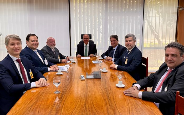 Alckmin recebeu representantes do setor portuário em Brasília