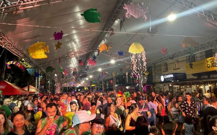 Foliões, moradores e comerciantes do entorno ficaram revoltados com a decisão (Foto: Arquivo)