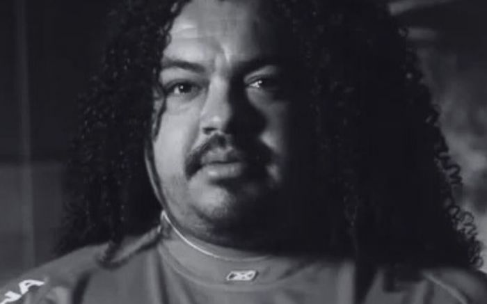 Perdiga ganhou projeção pelos times do Paraná Clube, Athletico e viveu seu auge no Internacional (Fotos: Reprodução)