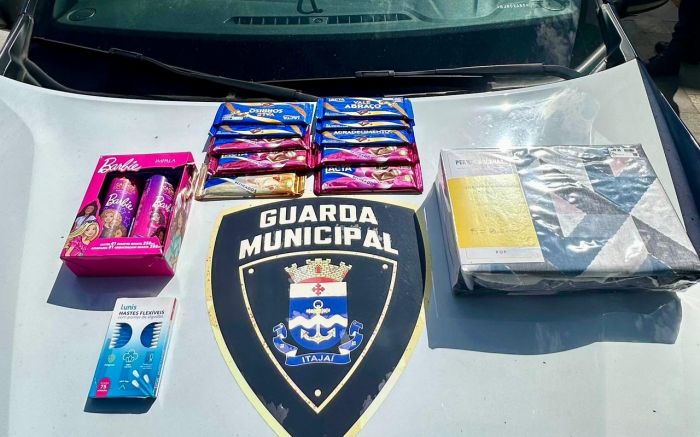 Ladrão foi encontrado na frente da Univali (Foto: Divulgação/GMI)