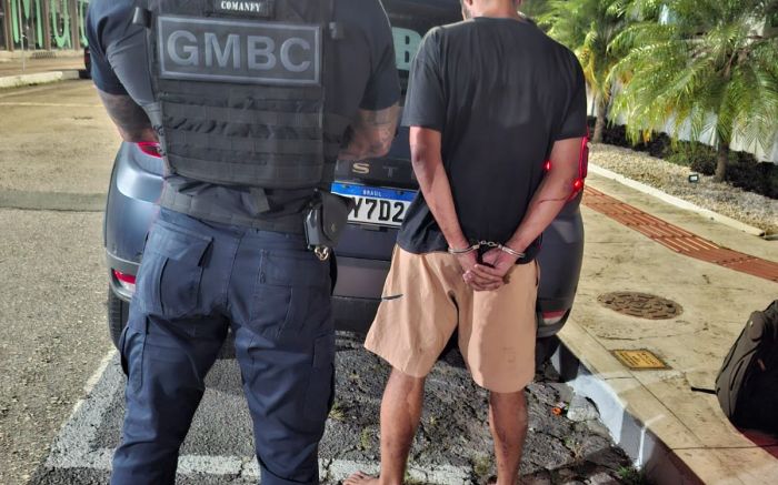 Vítima foi levada à Upa das Nações (Foto: Divulgação/GMBC)