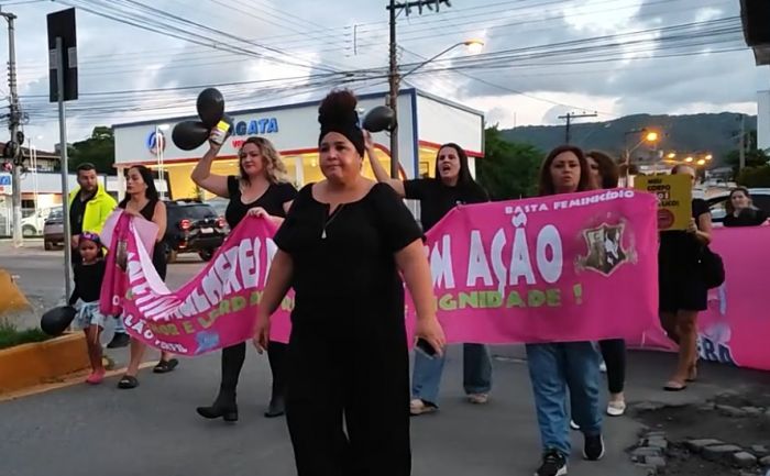 Caminhada em homenagem à servidora assassinada em Balneário Piçarras sairá domingo, da praia Alegre em Penha (CMBA/Arquivo e DIARINHO/Divulgação)