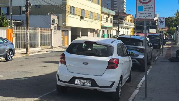 PCDs pedem rigor na fiscalização de vagas acessíveis (Foto: Joca Baggio)