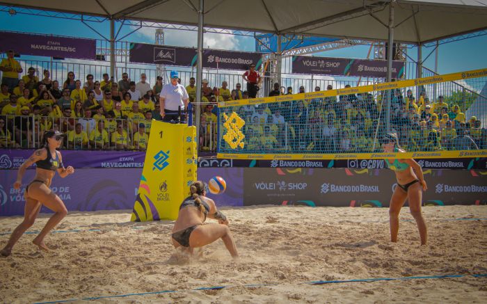 Pelo segundo ano seguido, Navegantes recebe abertura do Circuito no molhe do Pontal (Foto: Marcos Porto)