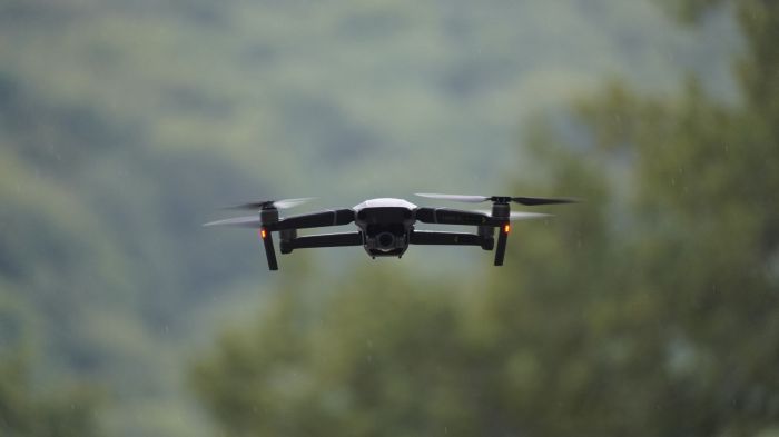 Drones ajudam a vistoriar redes em áreas de difícil acesso (Foto: Ilustrativa)