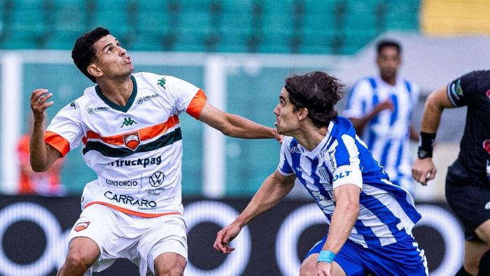 Jogando como mandante no Scarpelli, Cambura foi derrotada por 2 a 1