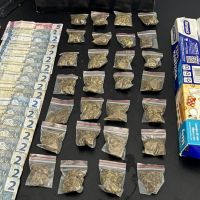 Traficante é flagrada vendendo crack no São Judas