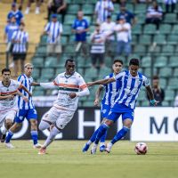 Camboriú precisa reverter vantagem do Avaí para se classificar