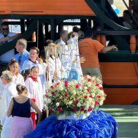 Procissão no rio marca encerramento da festa de Nossa Senhora dos Navegantes
