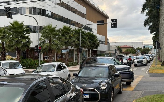 Congestionamento começa a dar as caras em Itajaí e BC