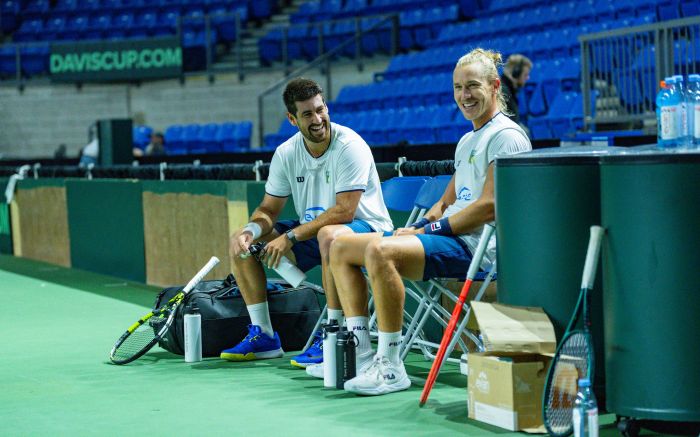 Duelo será disputado em Vancouver, na casa do adversário (Foto: André Gemmer/CBT)