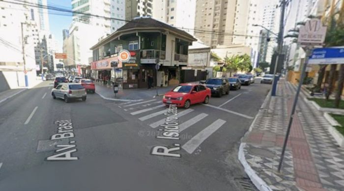 Mudanças devem trazer mais segurança ao trânsito da região (Foto: Reprodução/Google Street View)
