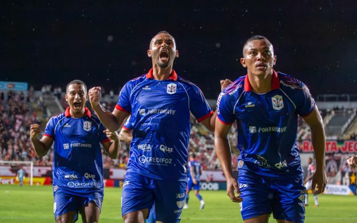 Duelo acontece nesta segunda-feira, às 20h, no Gigantão das Avenidas