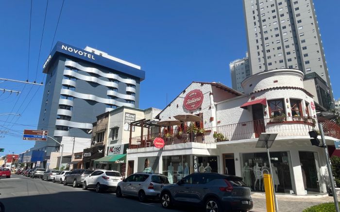 No local funciona hoje o charmoso Italiana Garden Café (Foto: João Batista)