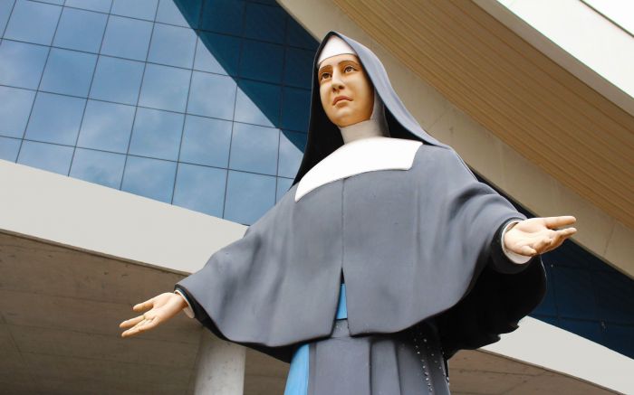 Livro reúne a trajetória de Santa Paulina e a gastronomia da época em Santa Catarina (Foto: Redes Sociais/Reprodução)