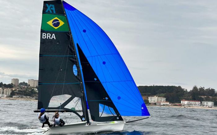 Copa Brasil de Vela 2023 inicia com vento forte e mar agitado em