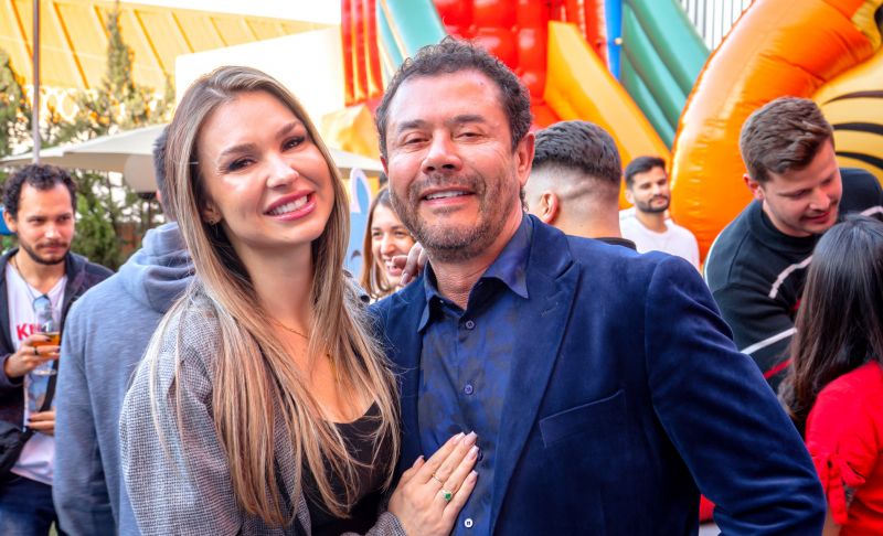 No clique, o CEO da KNN REGINALDO BOEIRA e a esposa GEIZA BOEIRA