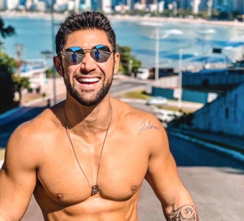 O modelo e empreendedor CARLOS GOPFERT, que ficou conhecido ao participar da quarta edição do programa “De volta com Ex”, da MTV, trocou a agitada São Paulo por Balneário Camboriú