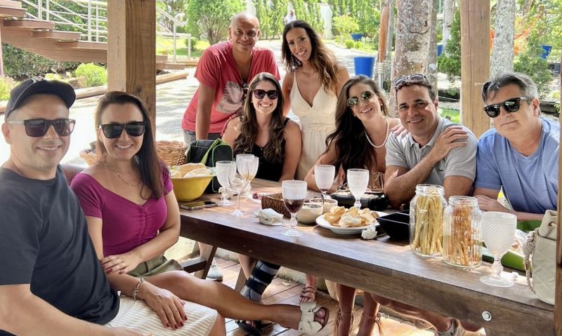 Keidy G. Storino recebeu um grupo de amigos para comemorar em sua casa, com um delicioso almoço, no último sábado, o seu aniversário. Parabéns!