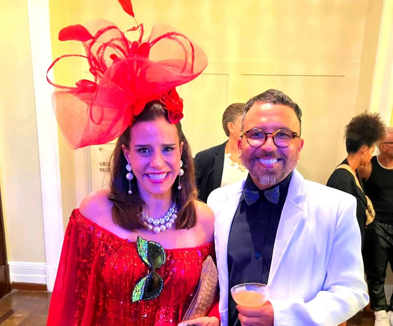 O multimídia ALEX FERRER com a socialite, advogada e jornalista NARCISA TAMBORINDEGUY (ai que loucura), no disputado baile da Vogue, no Copacabana Palace, no Rio de Janeiro