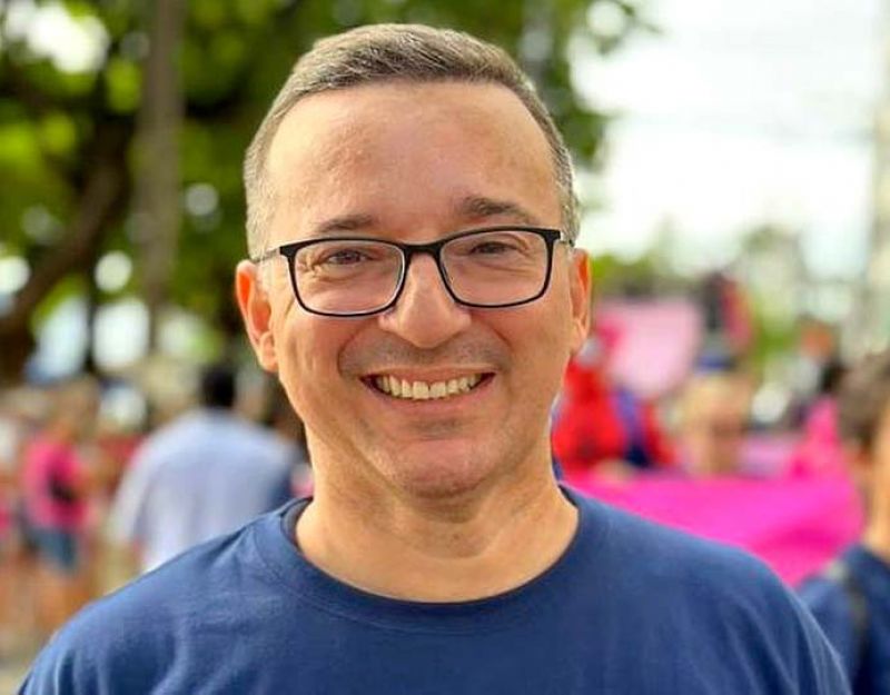 Trocando de idade no próximo sábado (11), o empresário e presidente da Câmara de Vereadores de Balneário Camboriú, DAVID LA BARRICA. Neste pequeno período à frente do legislativo já é visível o dinamismo que deu para a Casa de Leis. Daqui nossos mais sinceros votos de saúde e felicidades no seu novo ciclo 