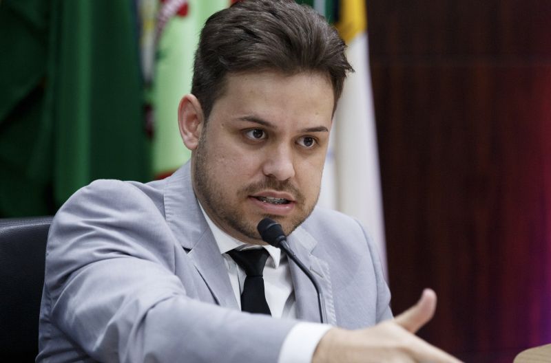 Nem tudo é “novo” ao lado do pré-candidato a prefeito de Itajaí, o Sancho Pança Osmar Teixeira (PSD)... (foto: divulgação)