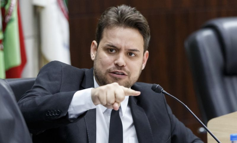 O vereador e pré-candidato a prefeito de Itajaí, Sancho Pança Osmar Teixeira (PSD), grita pra esconder algo?  (foto: divulgação)
